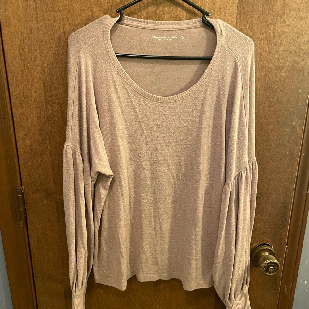 Abercrombie and Fitch Soft‎ A&F Cozy Balloon Sleeve top XL